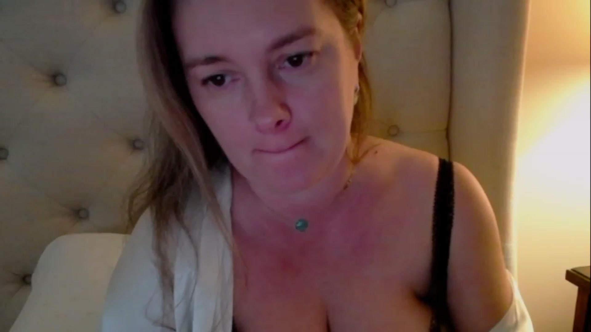 Gallery image thumbnail from J0llye's myfreecams stream on, 05/11/2023, 16:33 image 16 of 20