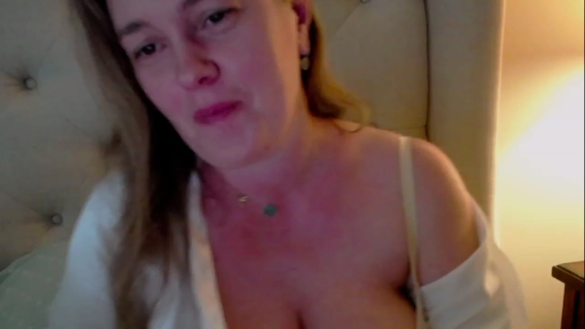 Gallery image thumbnail from J0llye's myfreecams stream on, 05/15/2023, 20:45 image 10 of 20