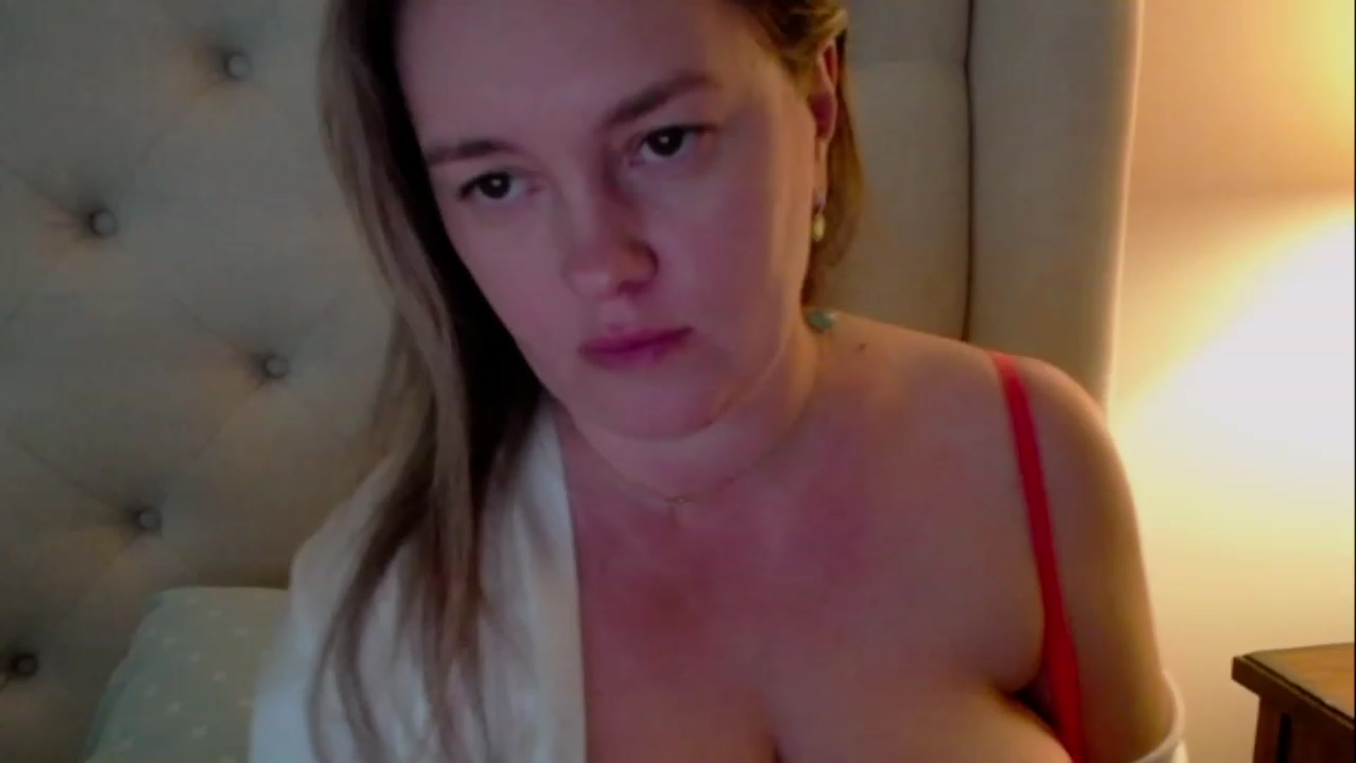Gallery image thumbnail from J0llye's myfreecams stream on, 05/16/2023, 16:45 image 10 of 20