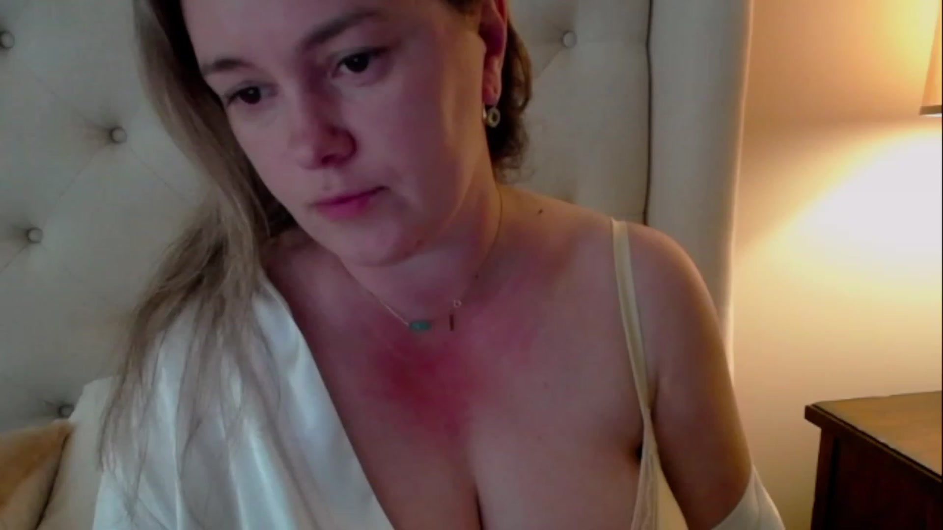 Gallery image thumbnail from J0llye's myfreecams stream on, 05/22/2023, 15:59 image 15 of 20