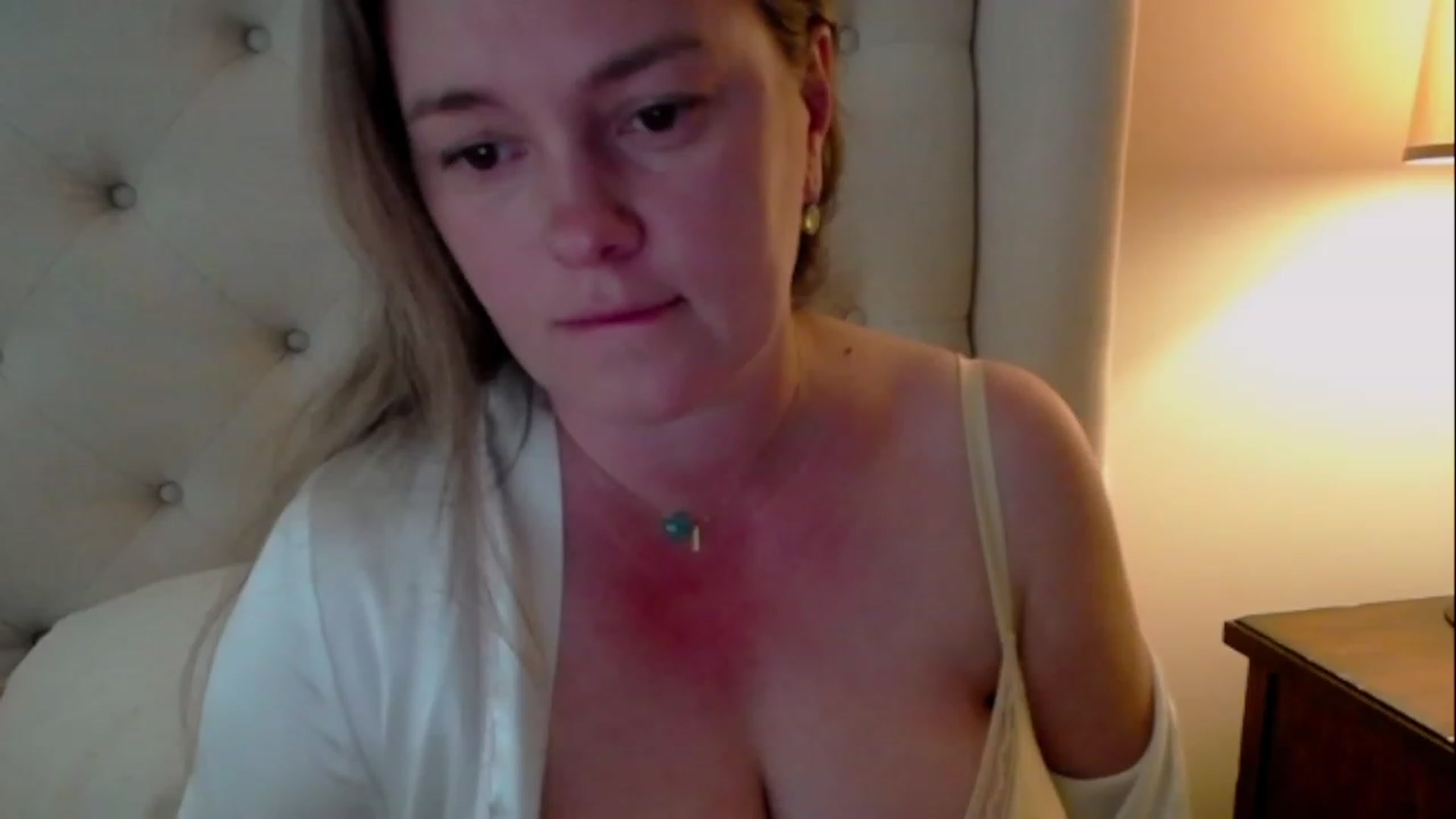 Gallery image thumbnail from J0llye's myfreecams stream on, 05/22/2023, 16:32 image 18 of 20
