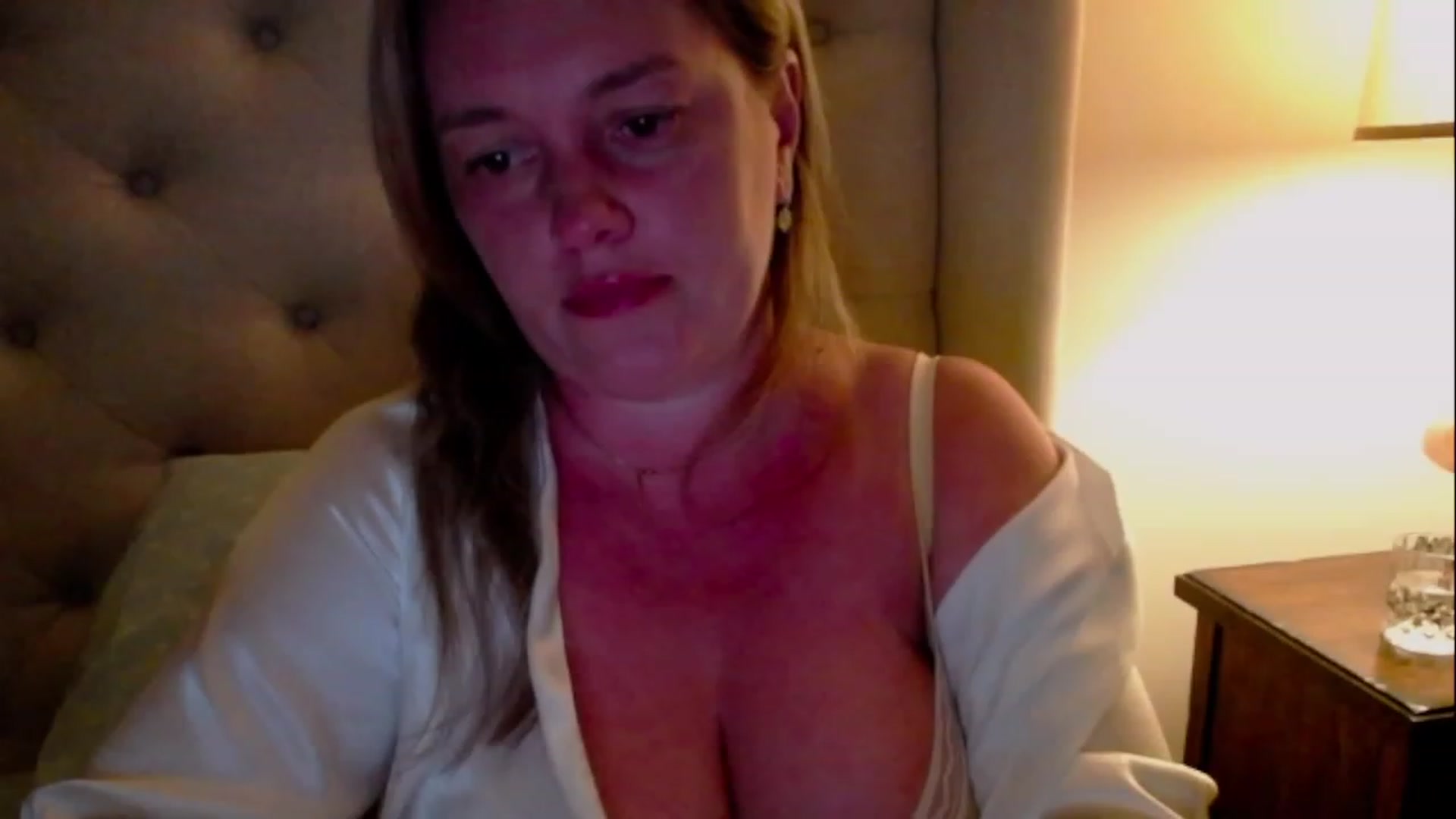 Gallery image thumbnail from J0llye's myfreecams stream on, 06/05/2023, 03:49 image 10 of 20