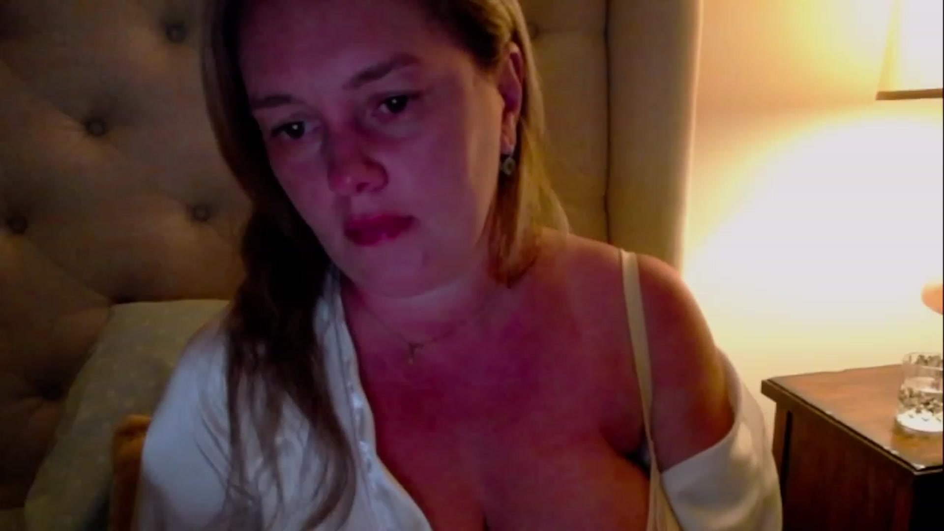 Gallery image thumbnail from J0llye's myfreecams stream on, 06/05/2023, 03:49 image 3 of 20