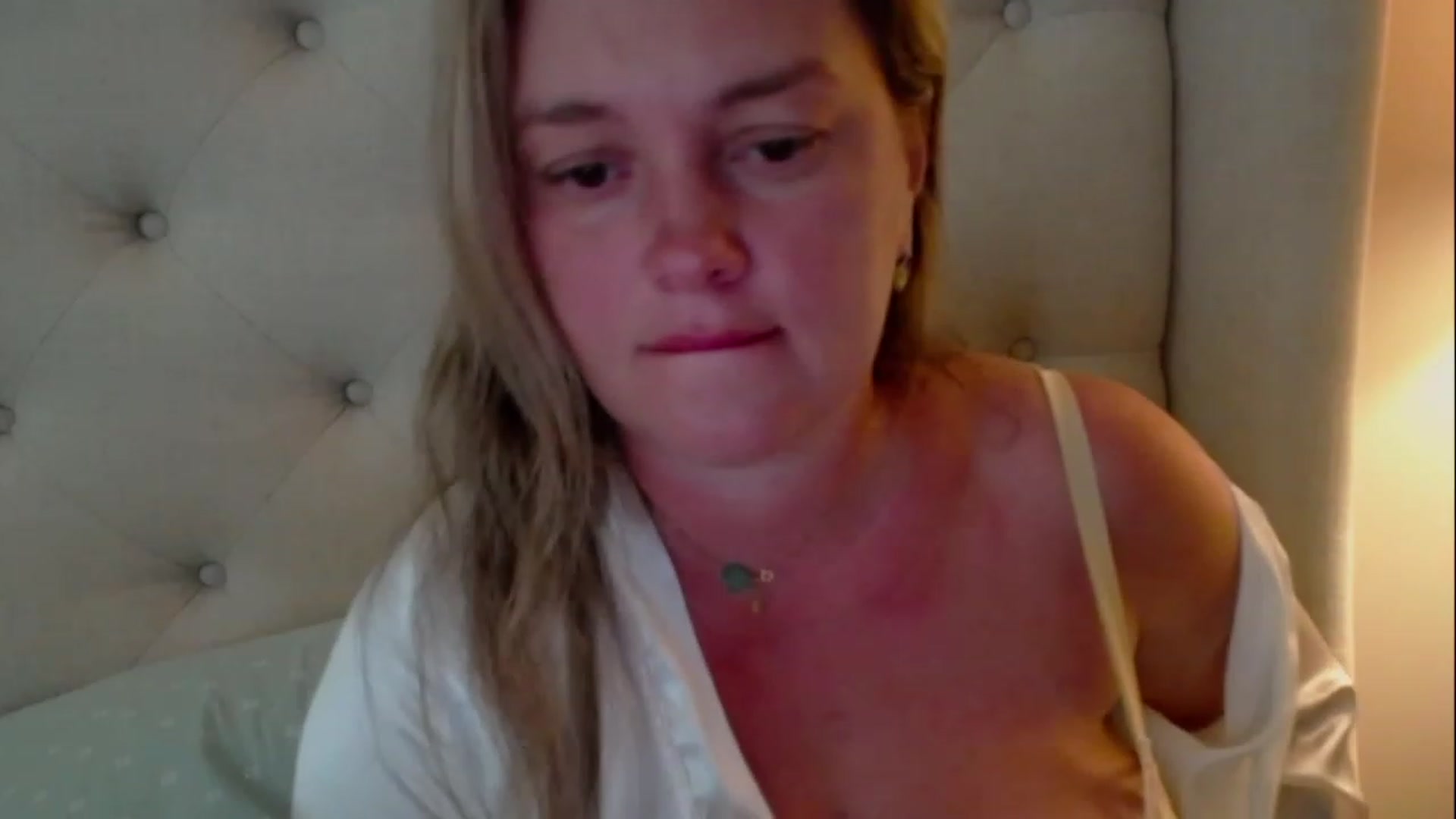 Gallery image thumbnail from J0llye's myfreecams stream on, 06/05/2023, 16:40 image 20 of 20