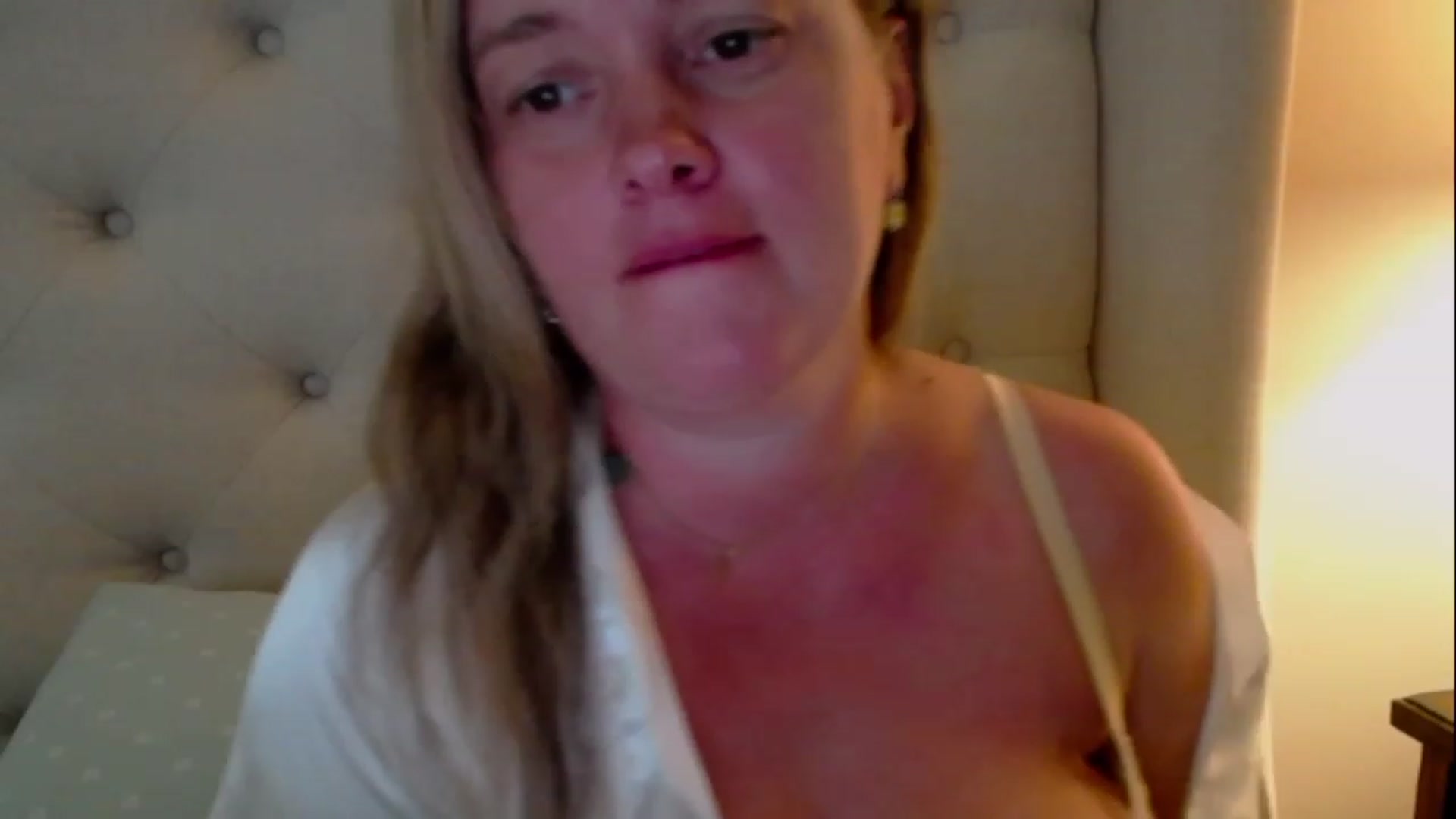 Gallery image thumbnail from J0llye's myfreecams stream on, 06/05/2023, 20:47 image 16 of 20