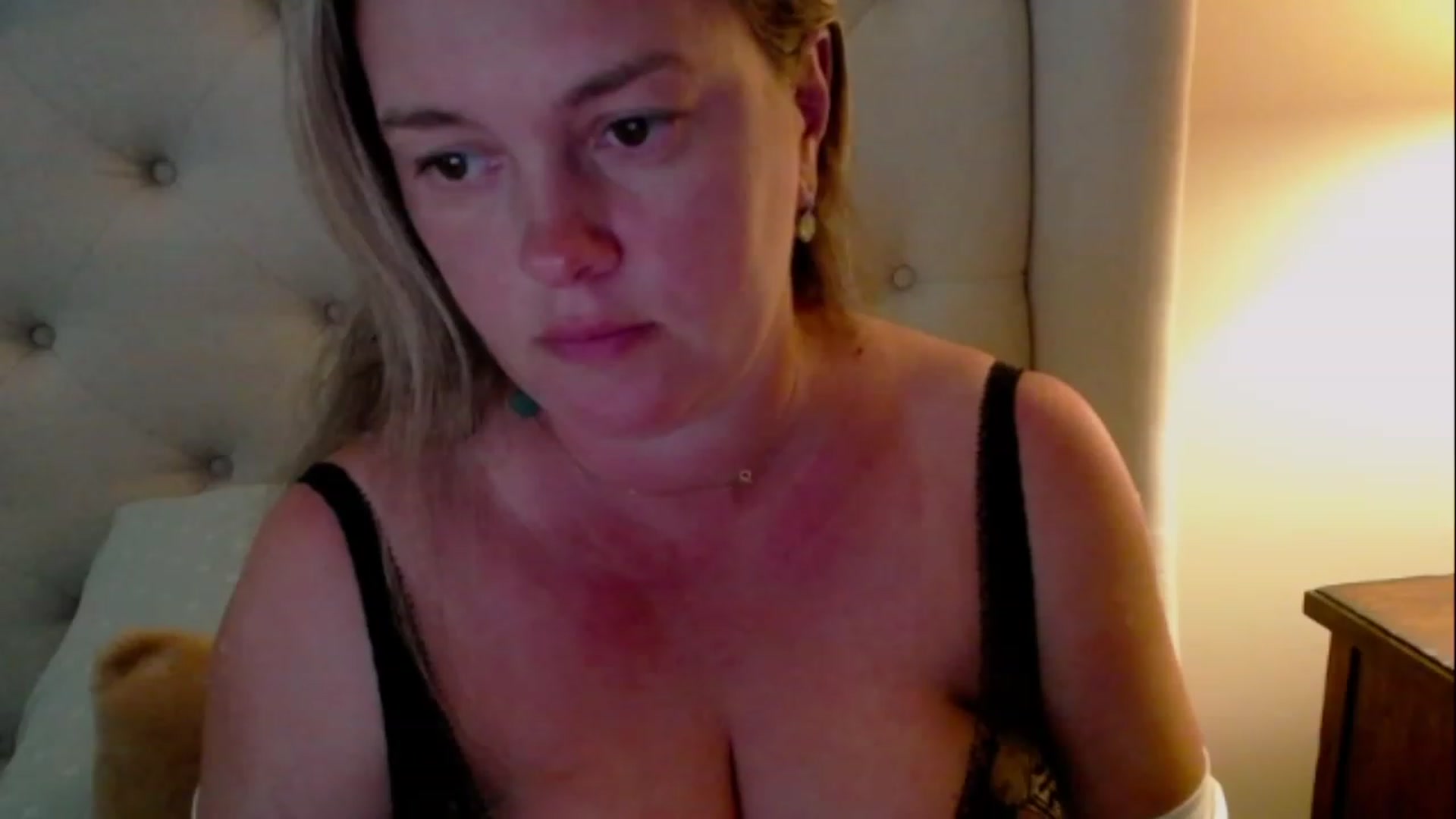 Gallery image thumbnail from J0llye's myfreecams stream on, 06/07/2023, 20:41 image 5 of 20