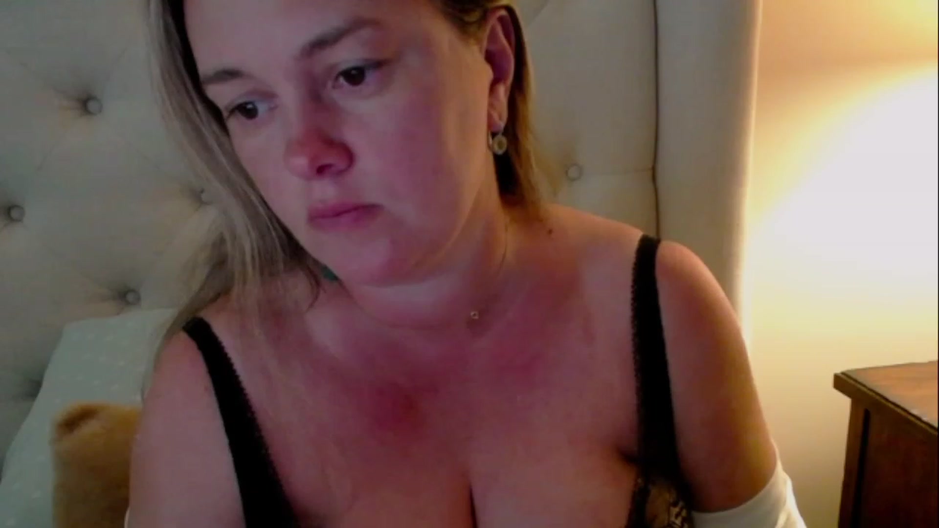 Gallery image thumbnail from J0llye's myfreecams stream on, 06/07/2023, 20:41 image 7 of 20