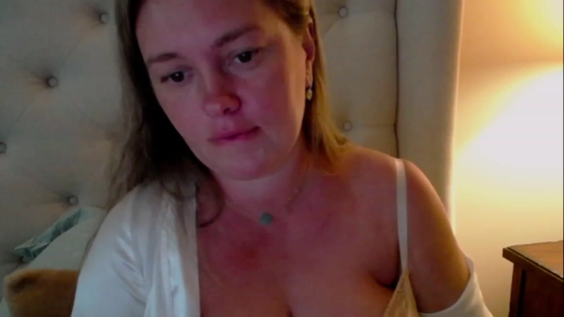 Gallery image thumbnail from J0llye's myfreecams stream on, 06/08/2023, 19:51 image 19 of 20