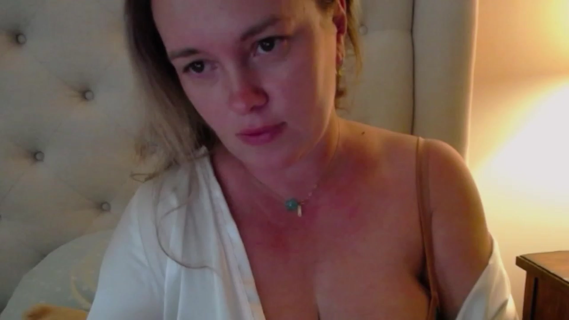 Gallery image thumbnail from J0llye's myfreecams stream on, 06/20/2023, 19:55 image 1 of 20