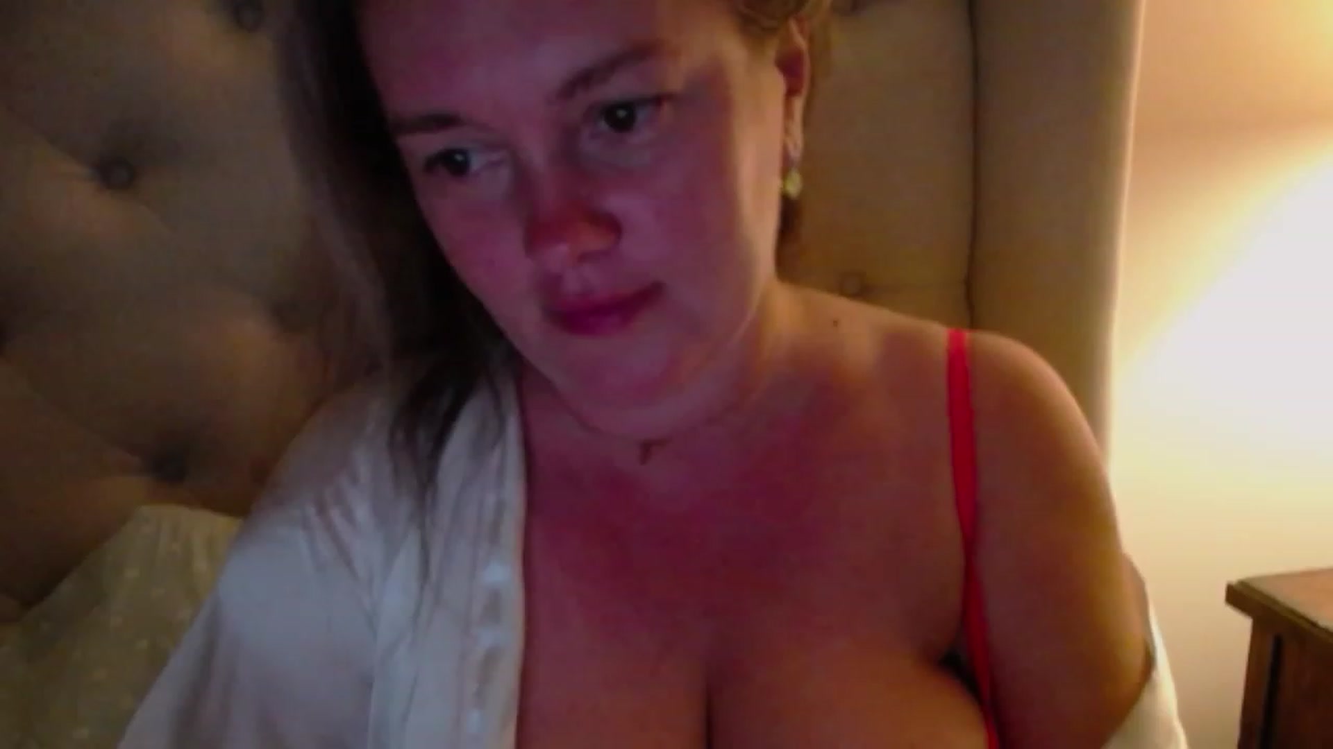 Gallery image thumbnail from J0llye's myfreecams stream on, 06/23/2023, 04:05 image 4 of 20