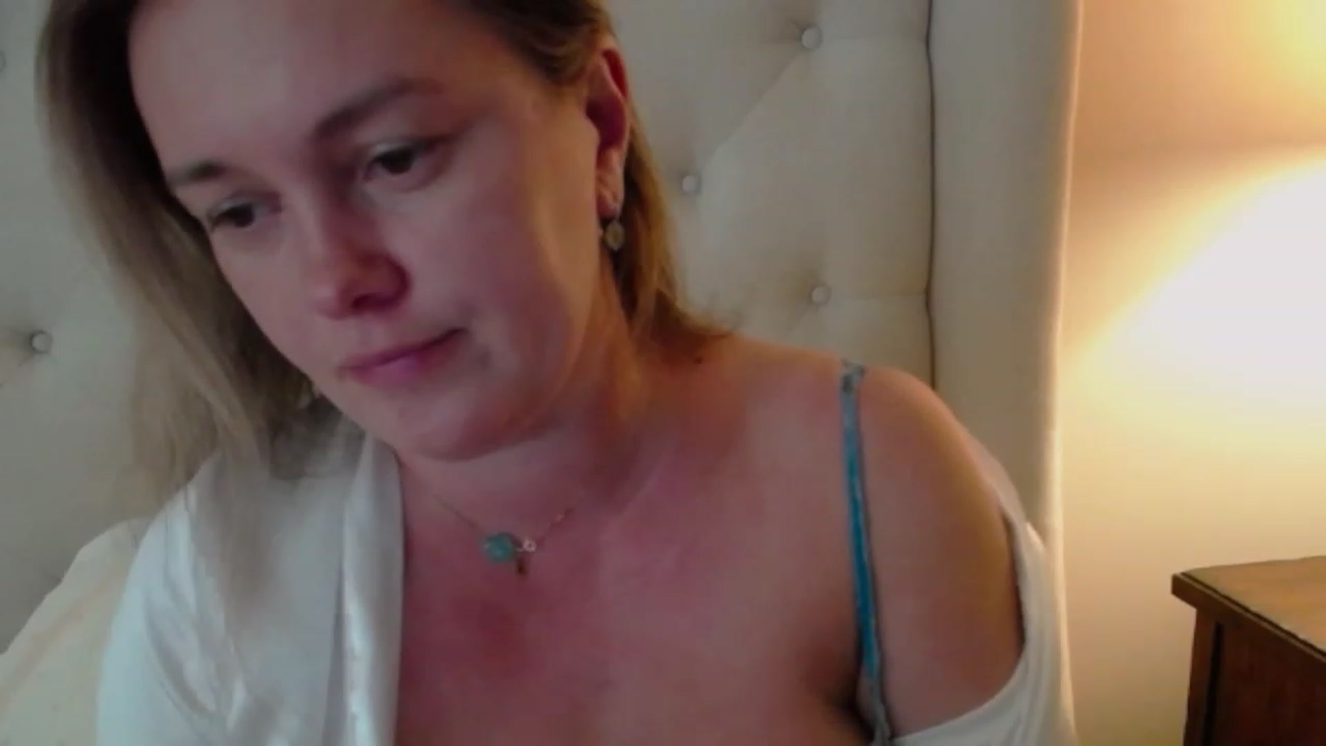 Gallery image thumbnail from J0llye's myfreecams stream on, 06/26/2023, 16:24 image 15 of 20