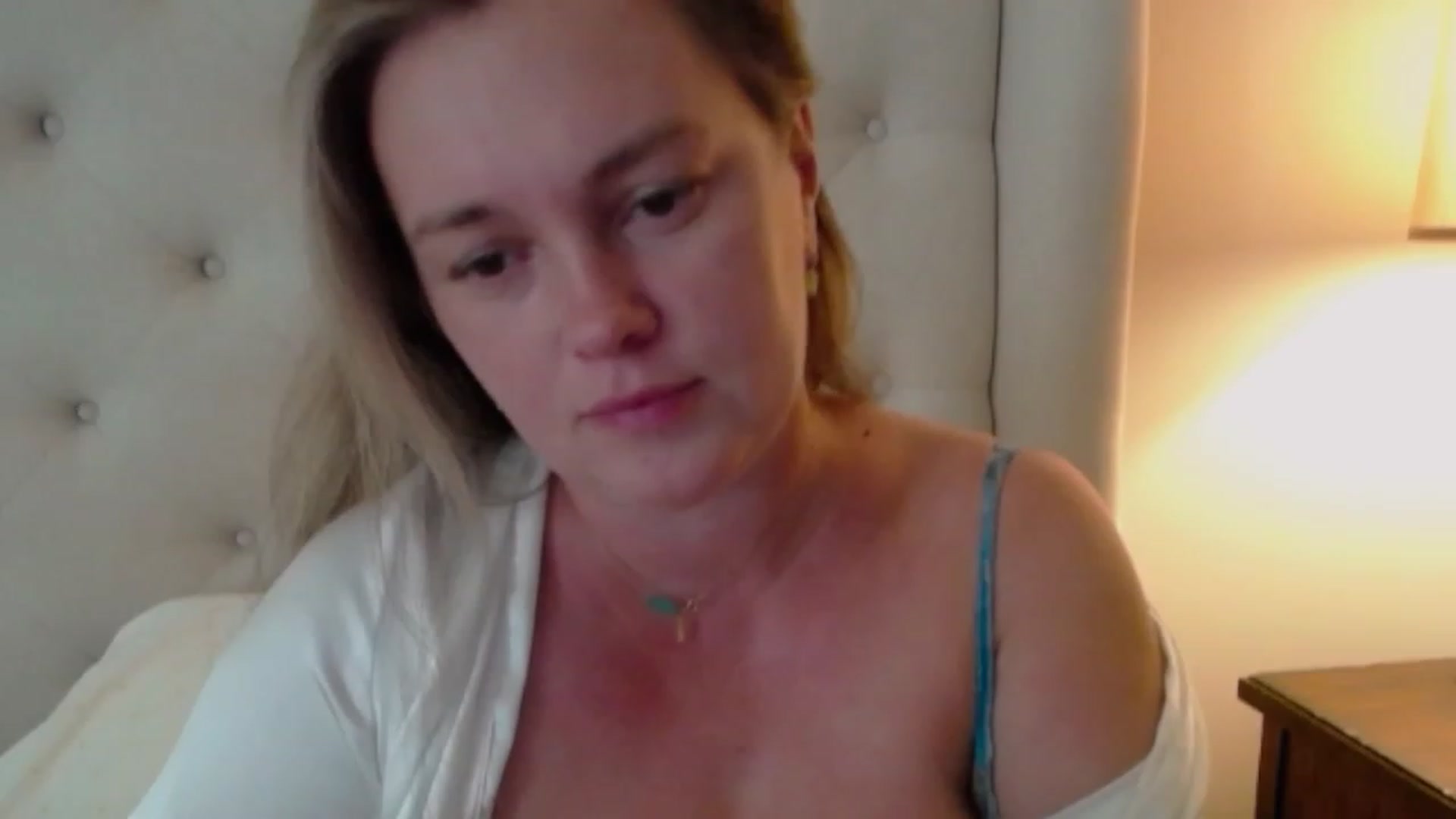 Gallery image thumbnail from J0llye's myfreecams stream on, 06/26/2023, 16:24 image 1 of 20