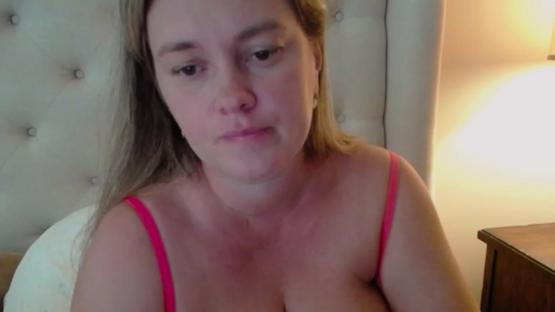 Gallery image thumbnail from J0llye's myfreecams stream on, 06/29/2023, 16:21 image 16 of 20