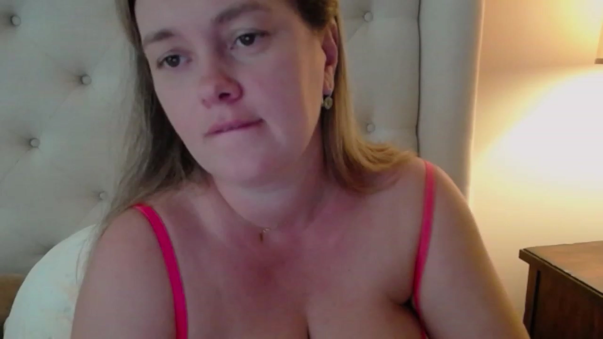 Gallery image thumbnail from J0llye's myfreecams stream on, 06/29/2023, 16:21 image 11 of 20