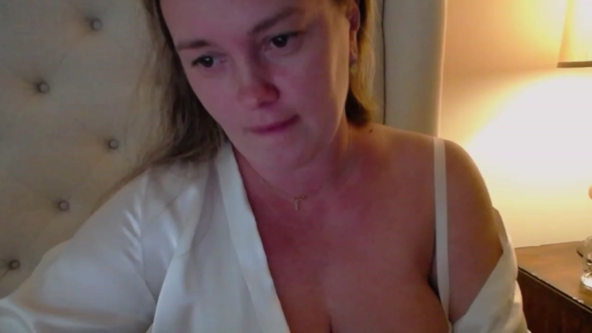 Gallery image thumbnail from J0llye's myfreecams stream on, 06/30/2023, 21:05 image 1 of 20