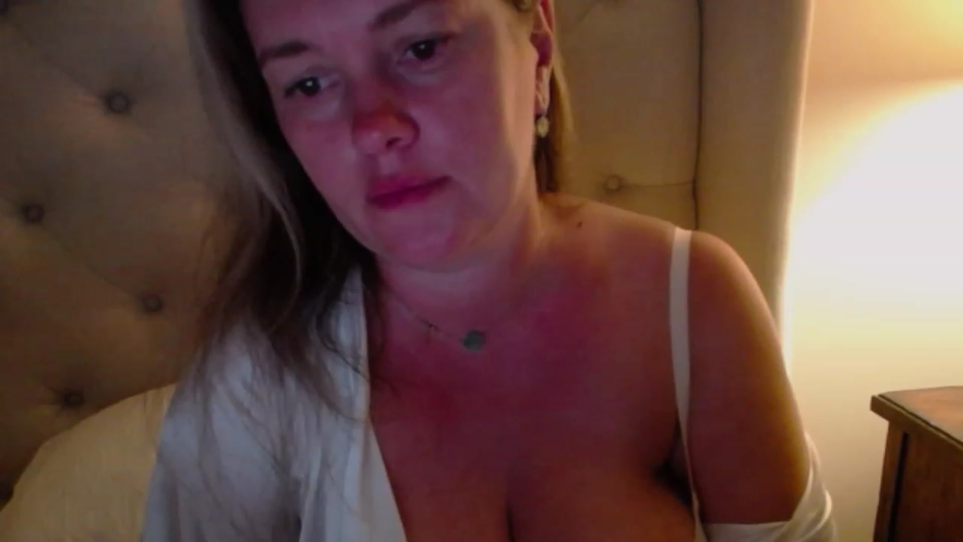 Gallery image thumbnail from J0llye's myfreecams stream on, 07/04/2023, 03:59 image 8 of 20