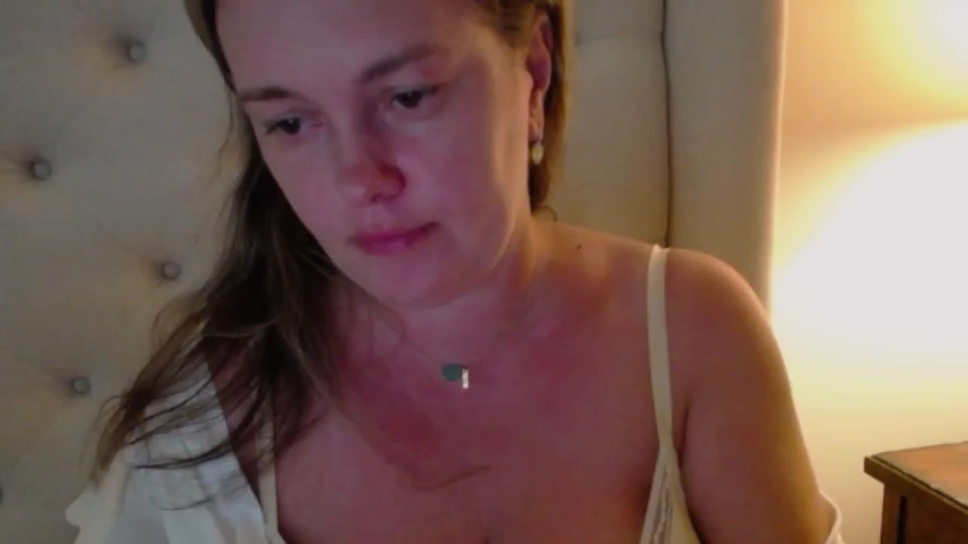 Gallery image thumbnail from J0llye's myfreecams stream on, 07/05/2023, 19:37 image 2 of 20