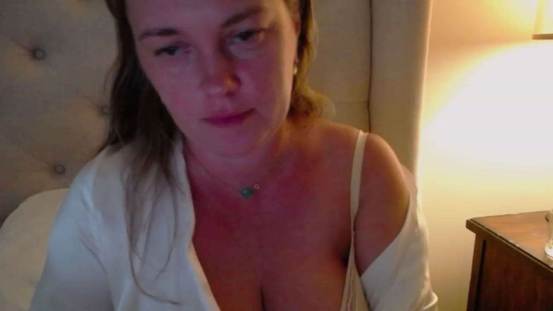 Gallery image thumbnail from J0llye's myfreecams stream on, 07/05/2023, 20:30 image 14 of 20