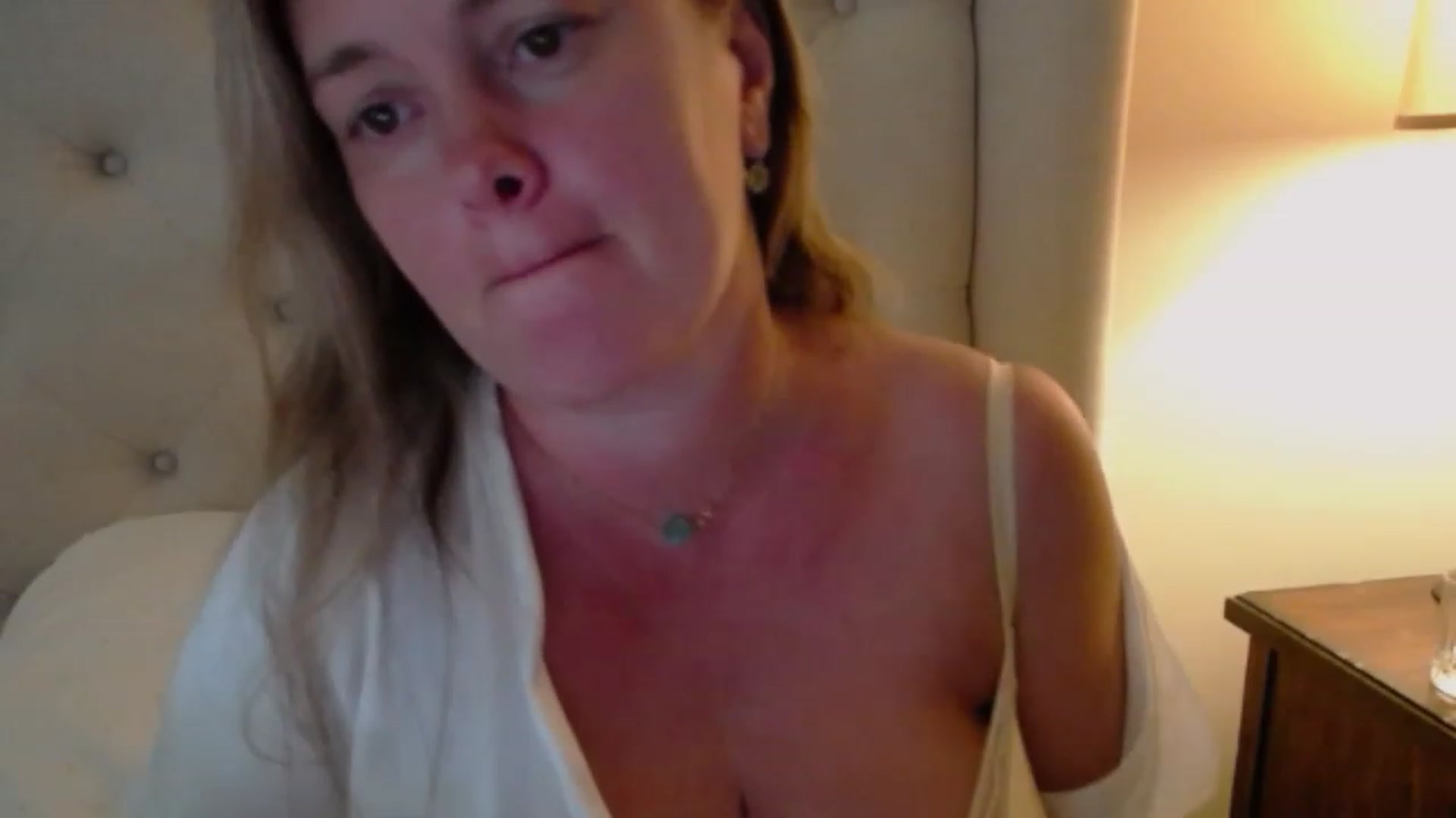 Gallery image thumbnail from J0llye's myfreecams stream on, 07/05/2023, 20:30 image 9 of 20