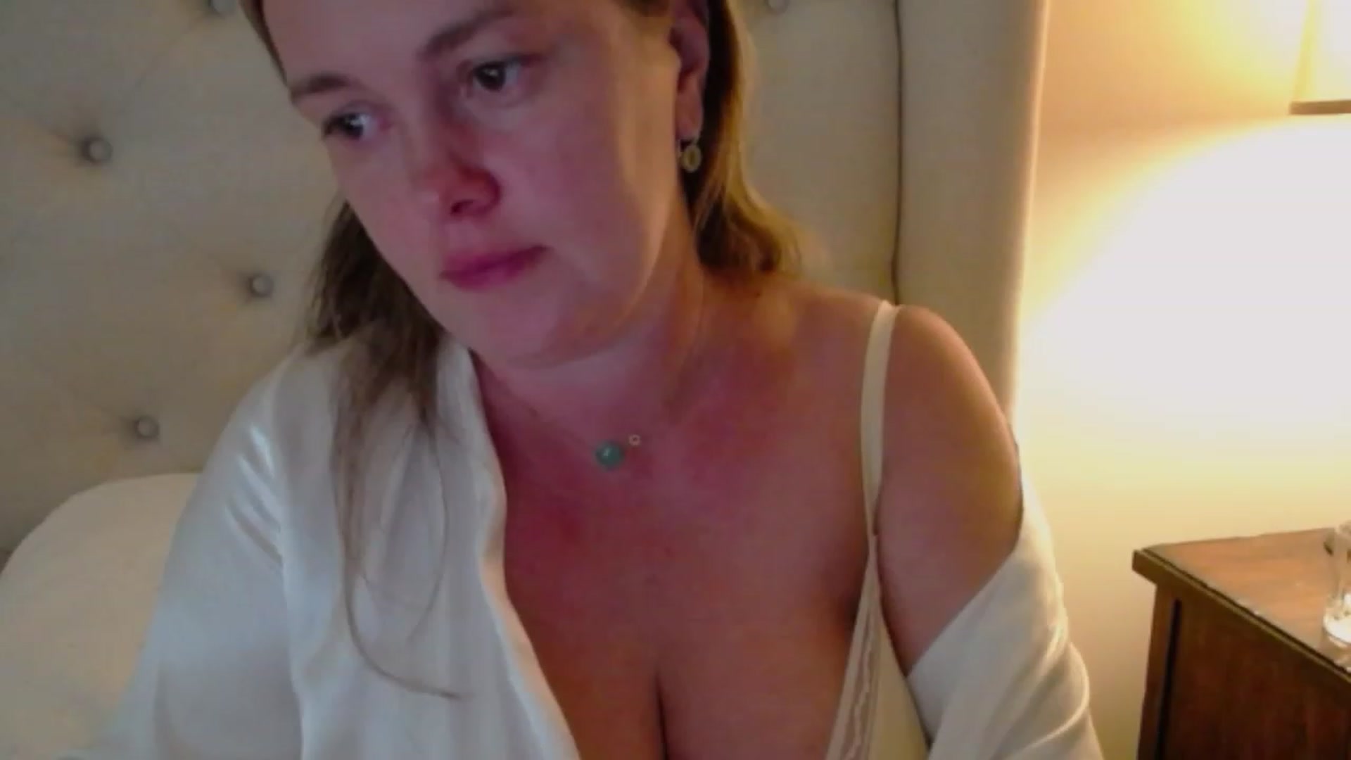 Gallery image thumbnail from J0llye's myfreecams stream on, 07/05/2023, 20:30 image 17 of 20