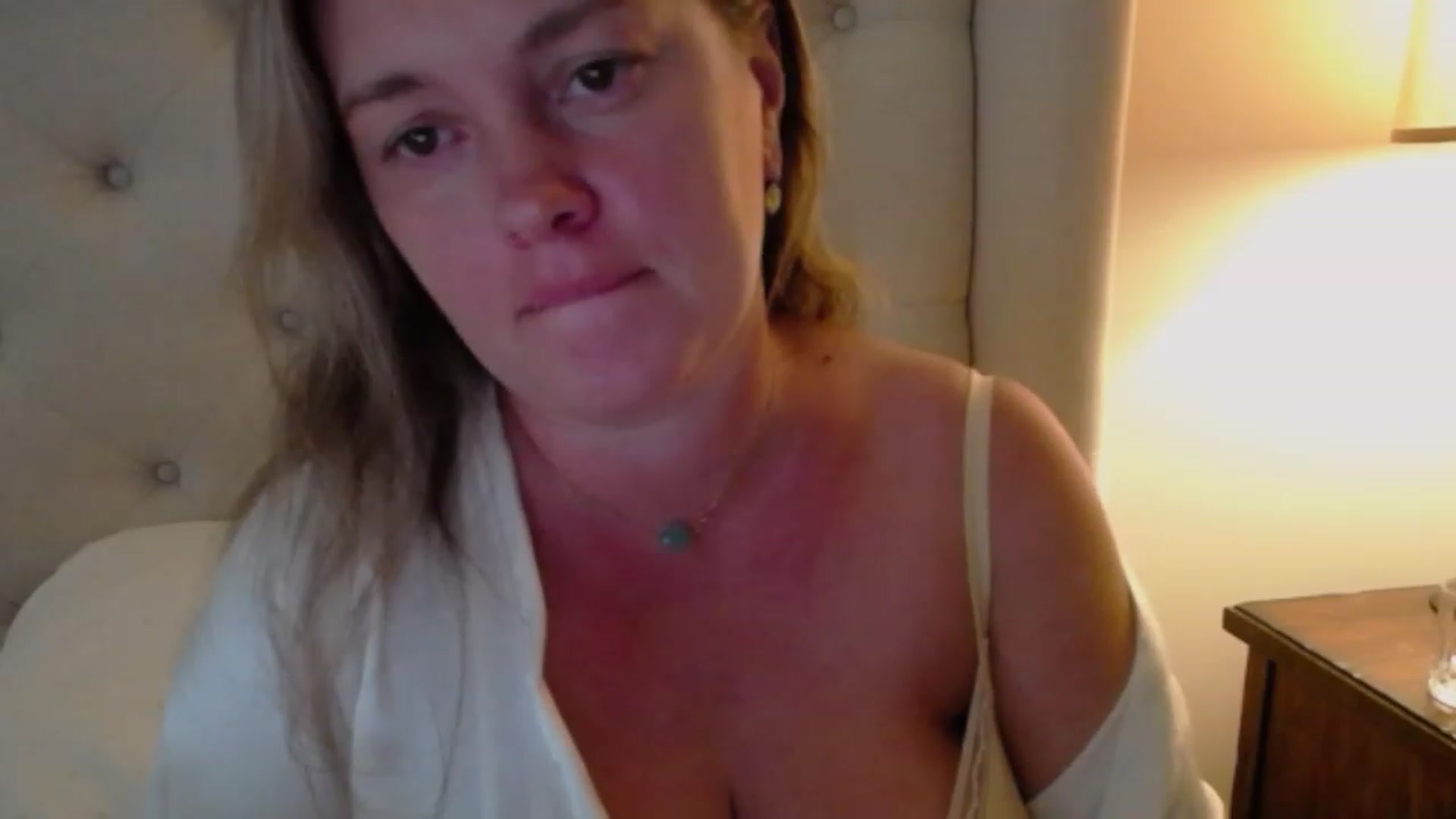 Gallery image thumbnail from J0llye's myfreecams stream on, 07/05/2023, 20:30 image 7 of 20