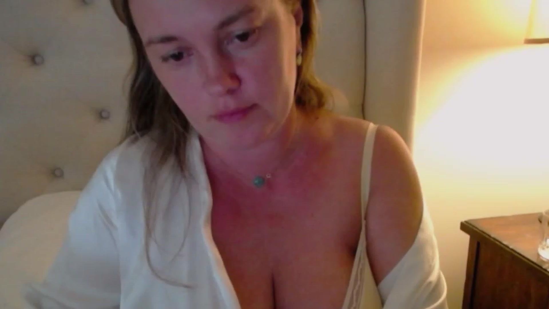 Gallery image thumbnail from J0llye's myfreecams stream on, 07/05/2023, 20:30 image 18 of 20