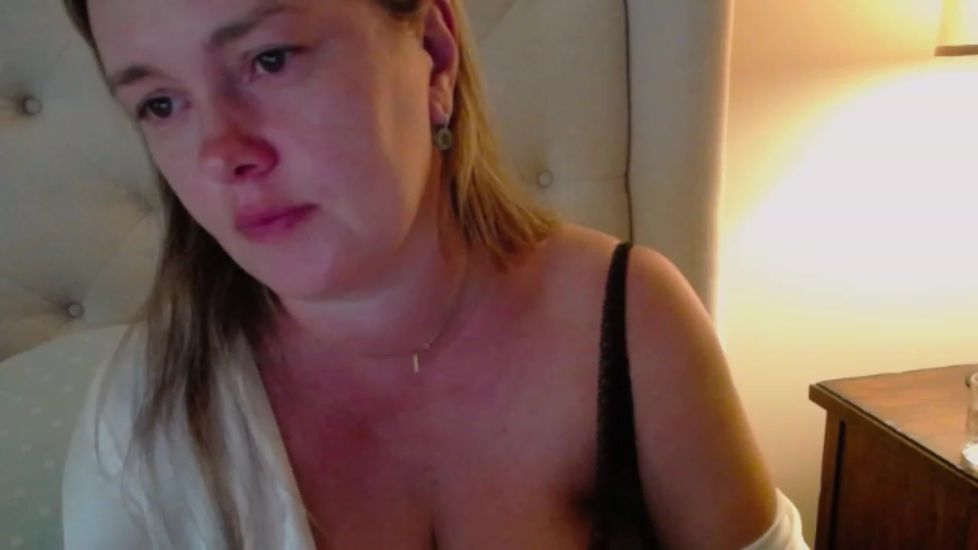 Gallery image thumbnail from J0llye's myfreecams stream on, 07/07/2023, 20:39 image 17 of 20