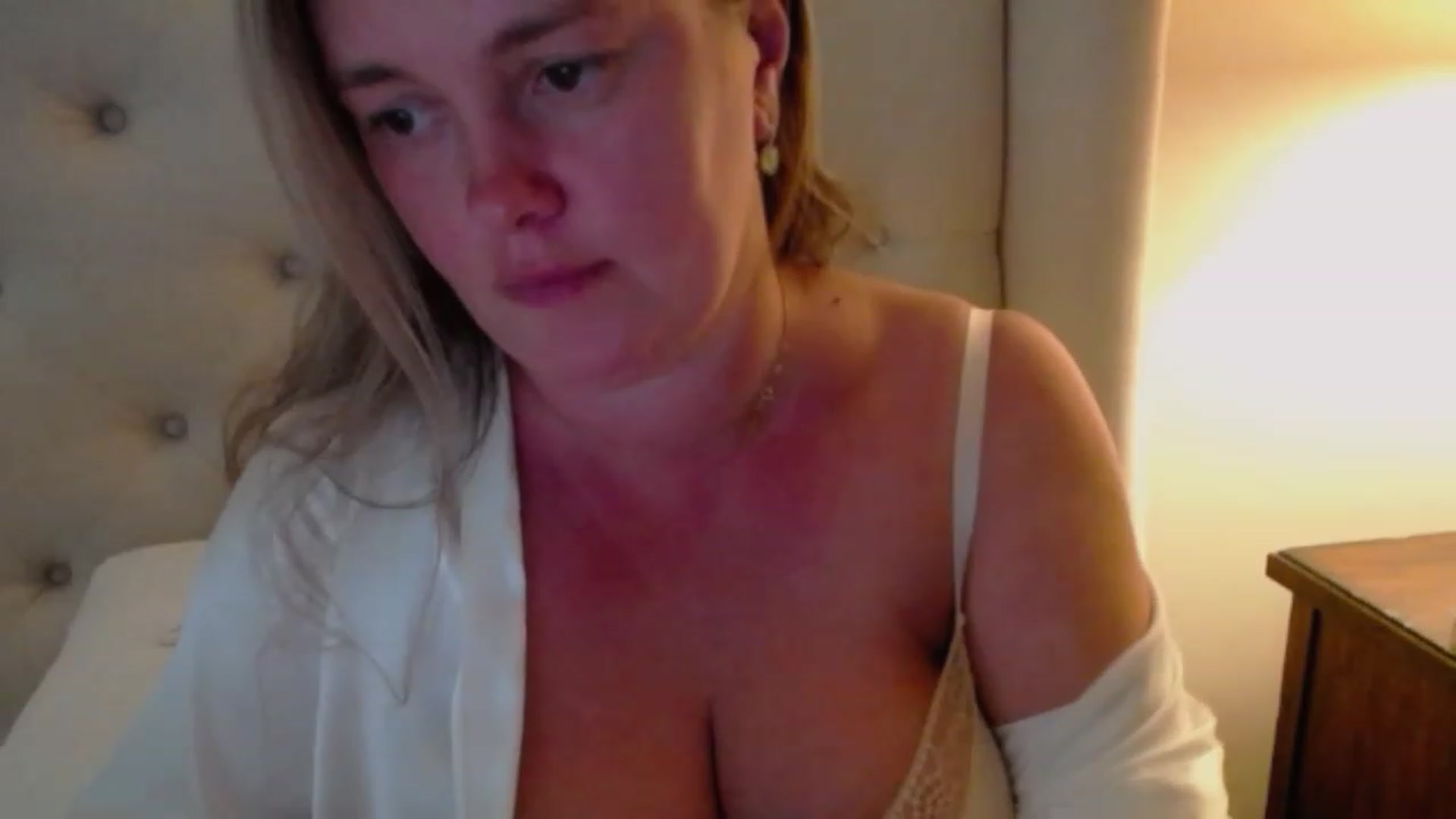 Gallery image thumbnail from J0llye's myfreecams stream on, 07/13/2023, 20:34 image 11 of 20