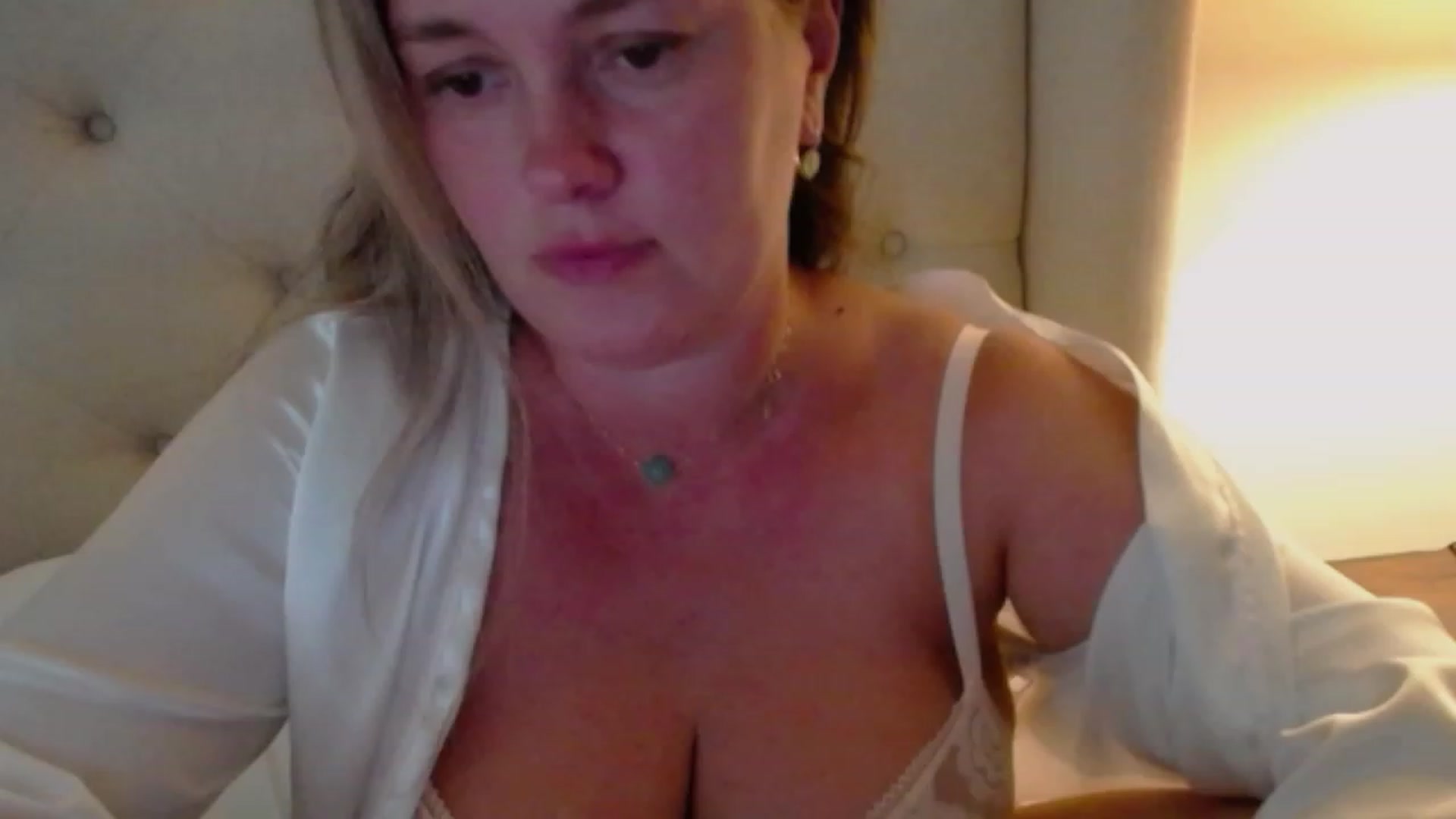 Gallery image thumbnail from J0llye's myfreecams stream on, 07/14/2023, 21:04 image 3 of 20