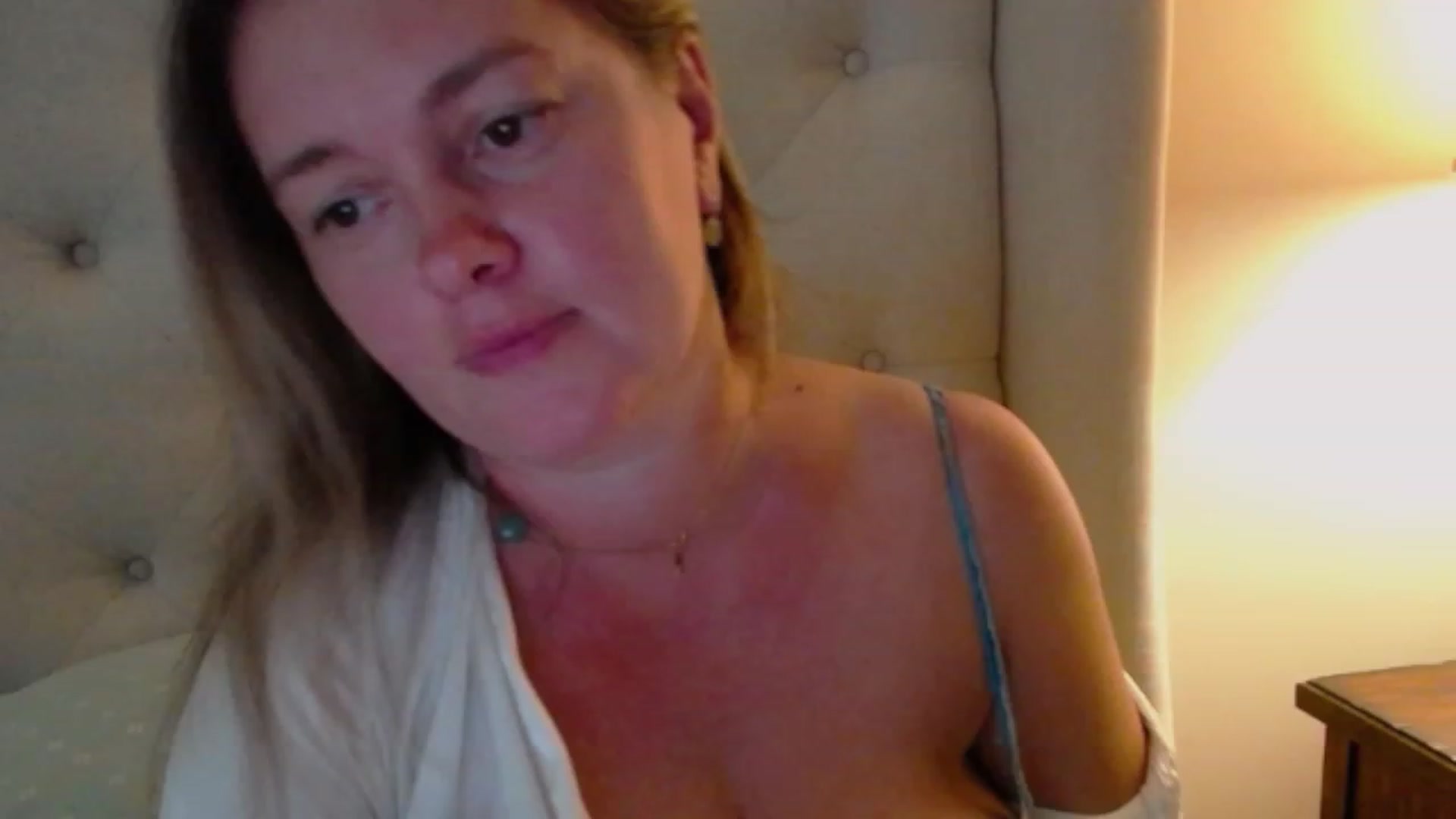 Gallery image thumbnail from J0llye's myfreecams stream on, 07/18/2023, 20:54 image 9 of 20