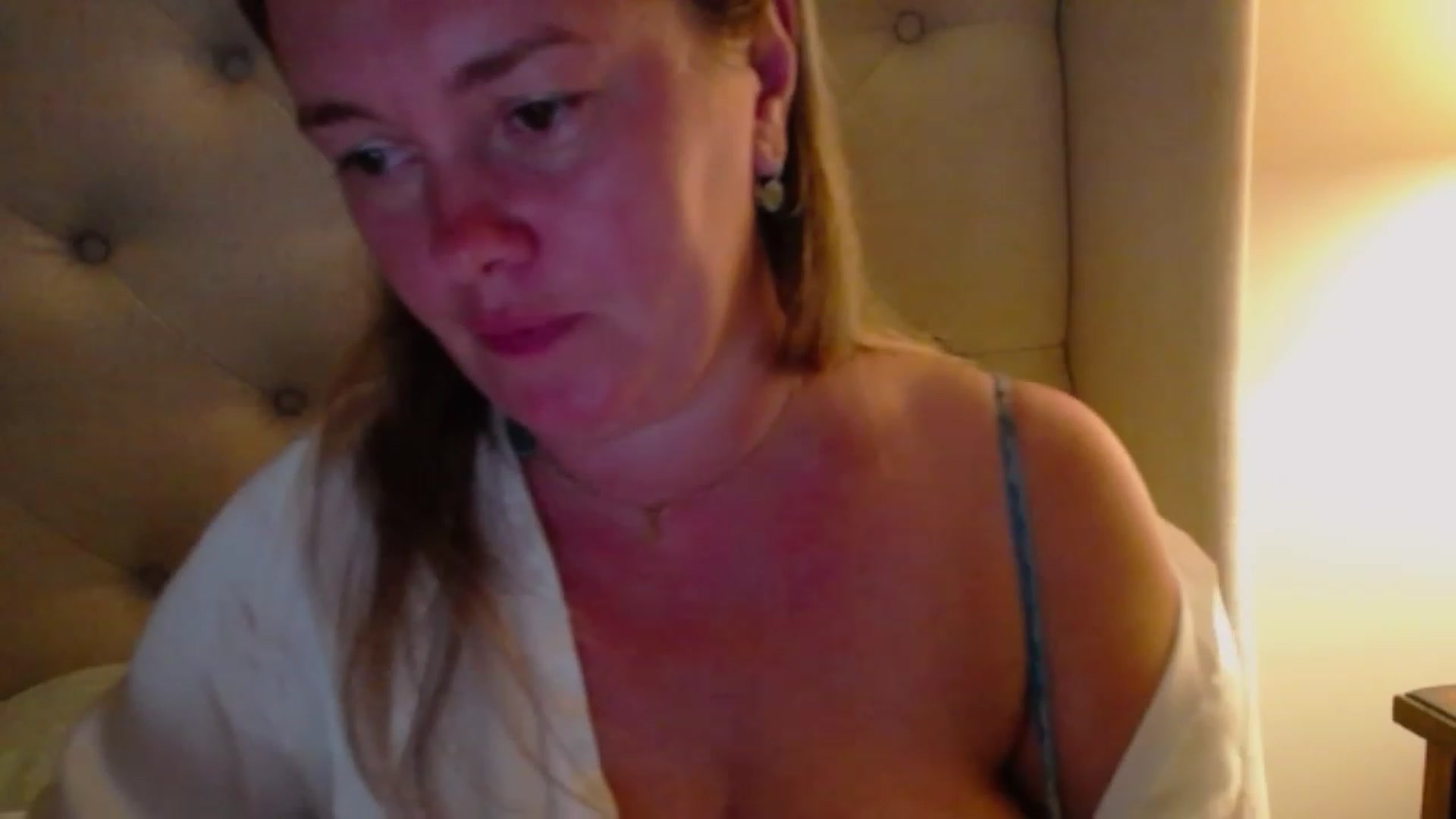 Gallery image thumbnail from J0llye's myfreecams stream on, 07/19/2023, 04:11 image 8 of 20