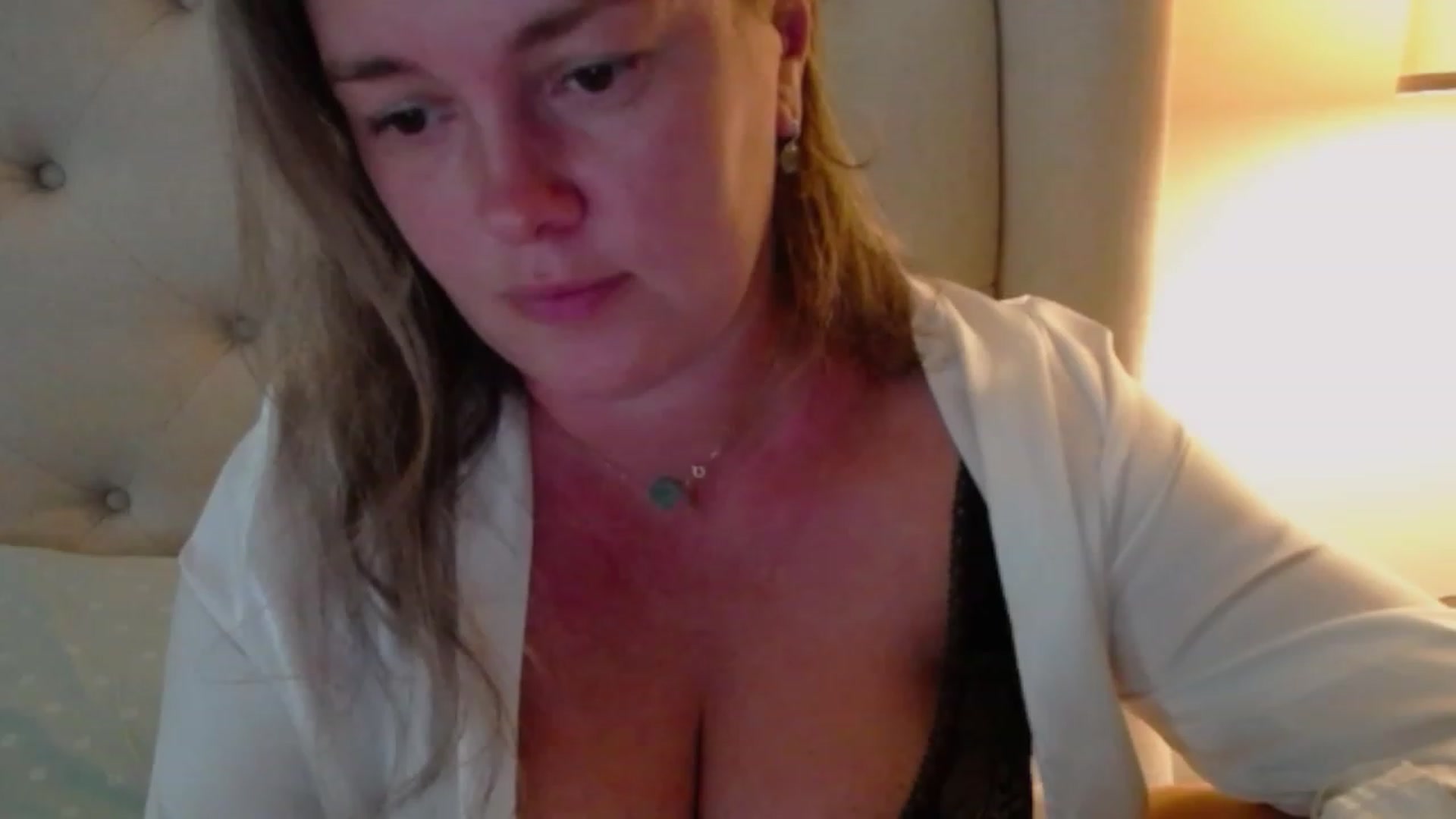 Gallery image thumbnail from J0llye's myfreecams stream on, 07/21/2023, 20:58 image 19 of 20