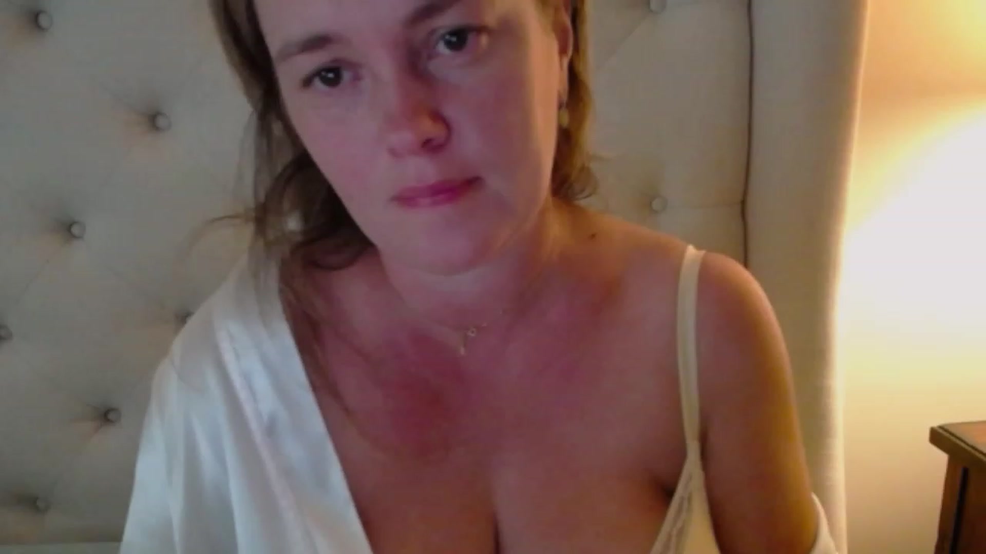 Gallery image thumbnail from J0llye's myfreecams stream on, 07/23/2023, 20:35 image 3 of 20