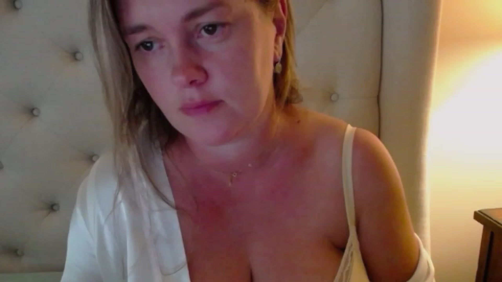 Gallery image thumbnail from J0llye's myfreecams stream on, 07/23/2023, 20:35 image 7 of 20
