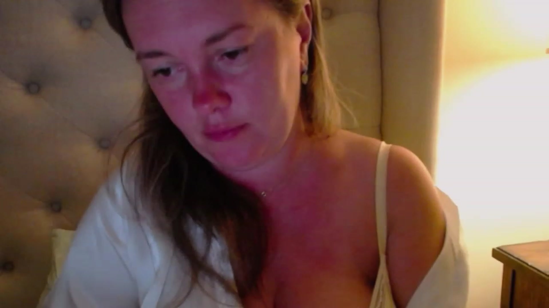Gallery image thumbnail from J0llye's myfreecams stream on, 07/24/2023, 04:09 image 10 of 20