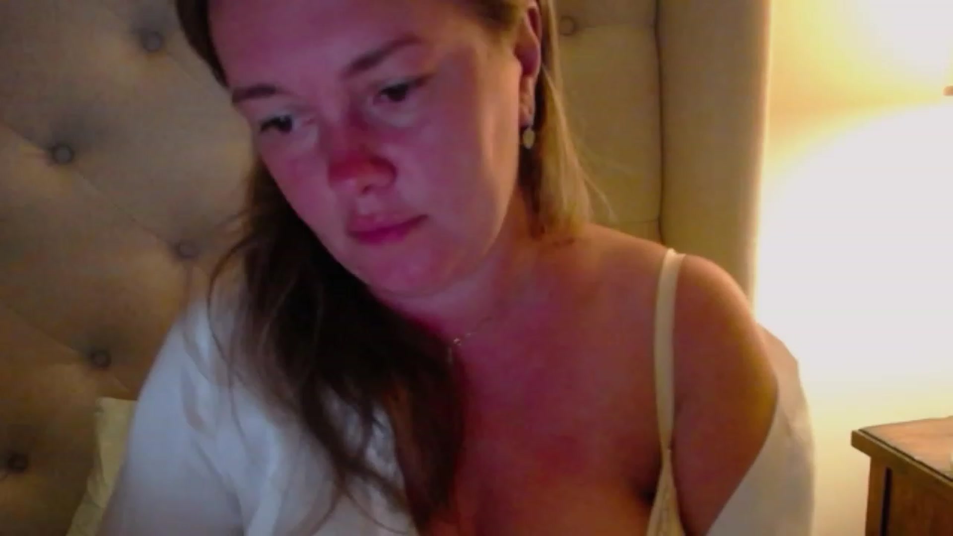 Gallery image thumbnail from J0llye's myfreecams stream on, 07/24/2023, 04:09 image 5 of 20