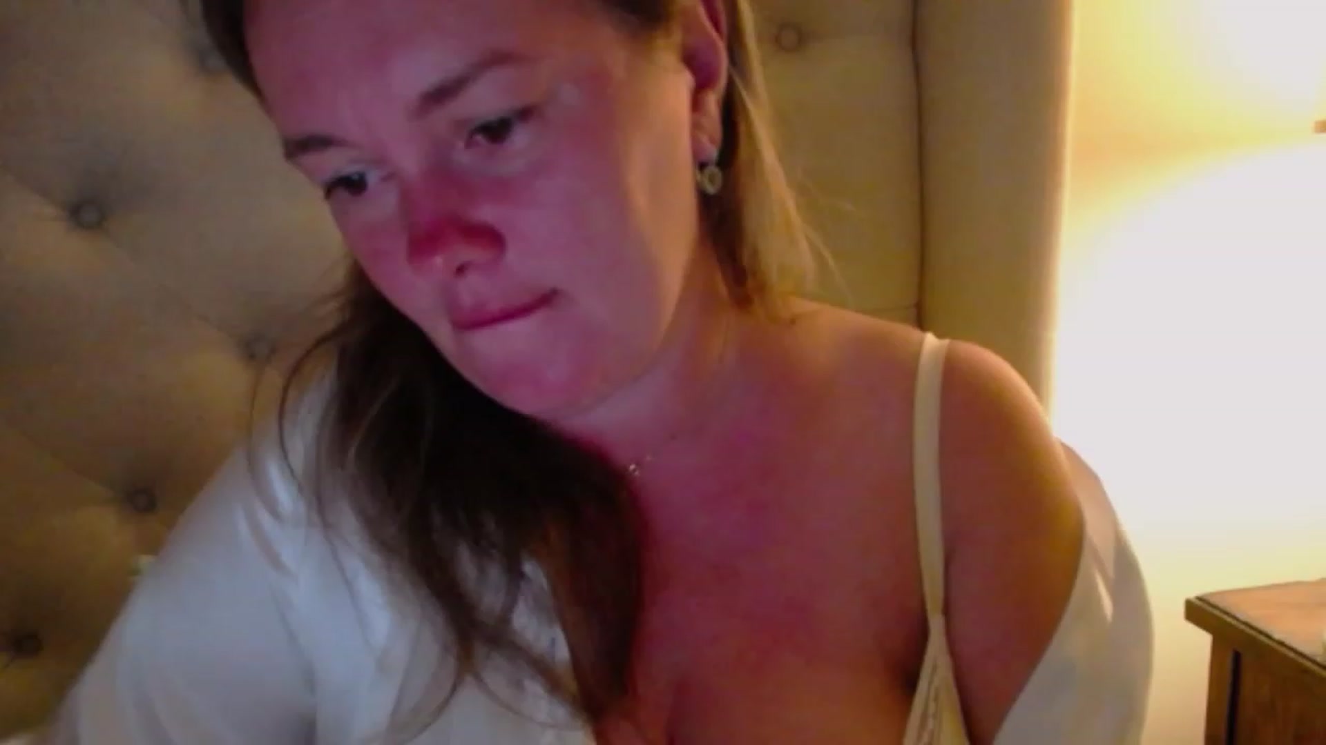 Gallery image thumbnail from J0llye's myfreecams stream on, 07/24/2023, 04:09 image 3 of 20