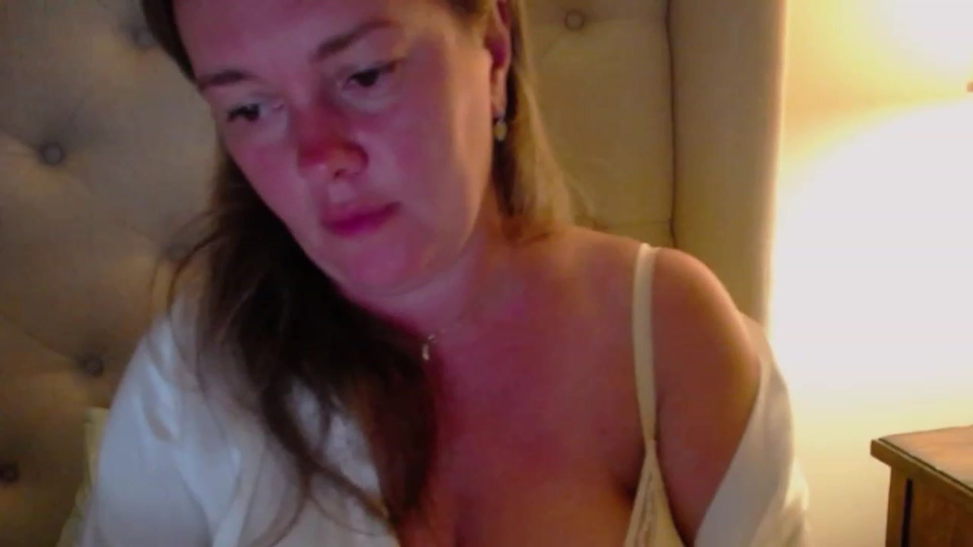 Gallery image thumbnail from J0llye's myfreecams stream on, 07/24/2023, 04:09 image 14 of 20