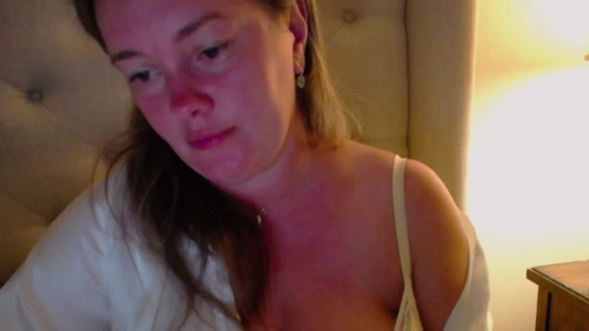 Gallery image thumbnail from J0llye's myfreecams stream on, 07/24/2023, 04:09 image 12 of 20