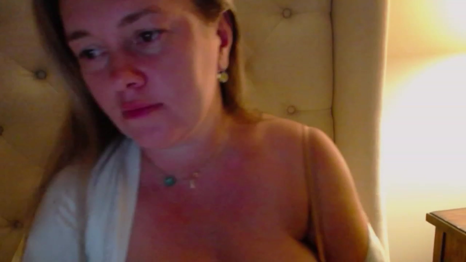 Gallery image thumbnail from J0llye's myfreecams stream on, 07/29/2023, 04:45 image 10 of 20