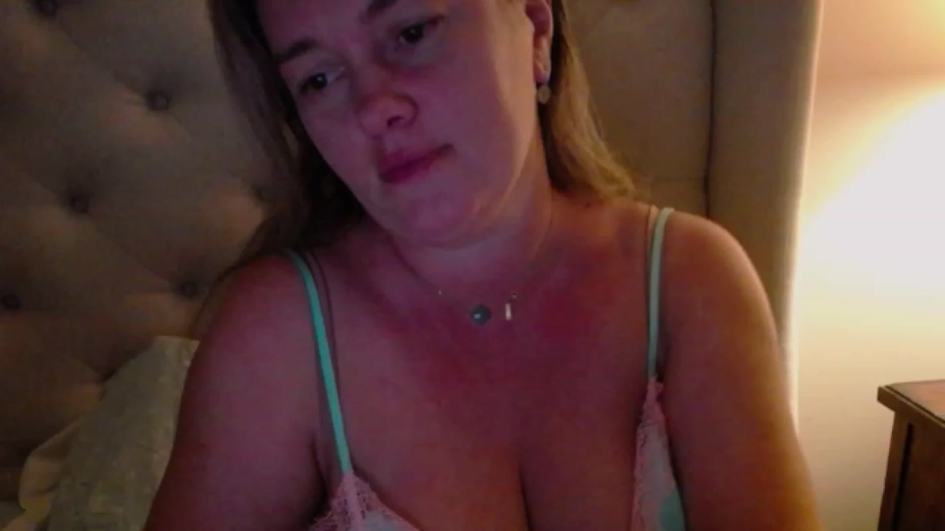 Gallery image thumbnail from J0llye's myfreecams stream on, 08/03/2023, 03:21 image 11 of 20
