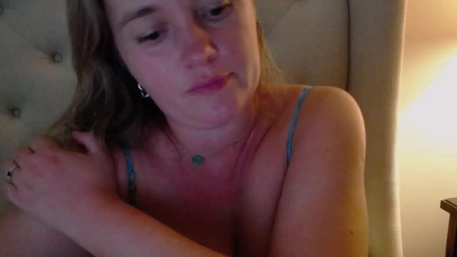 Gallery image thumbnail from J0llye's myfreecams stream on, 08/03/2023, 20:30 image 20 of 20