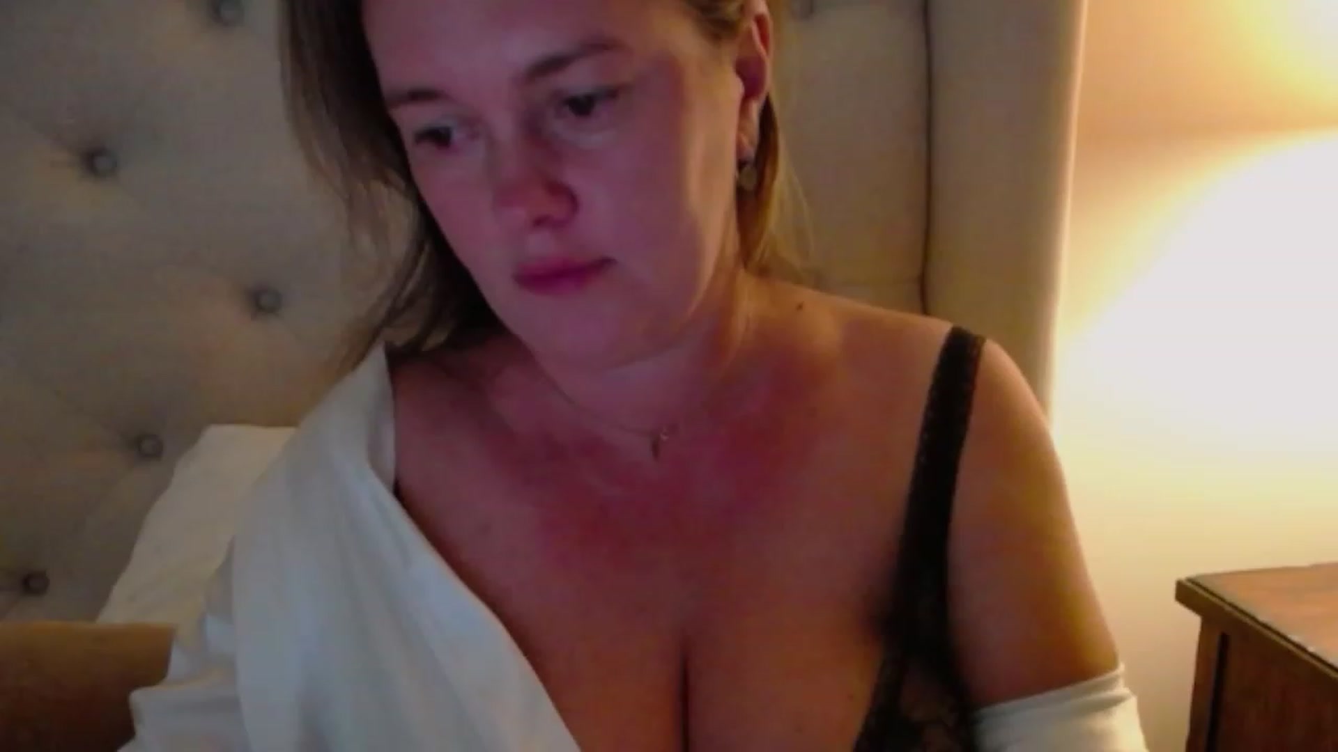 Gallery image thumbnail from J0llye's myfreecams stream on, 08/09/2023, 20:37 image 20 of 20