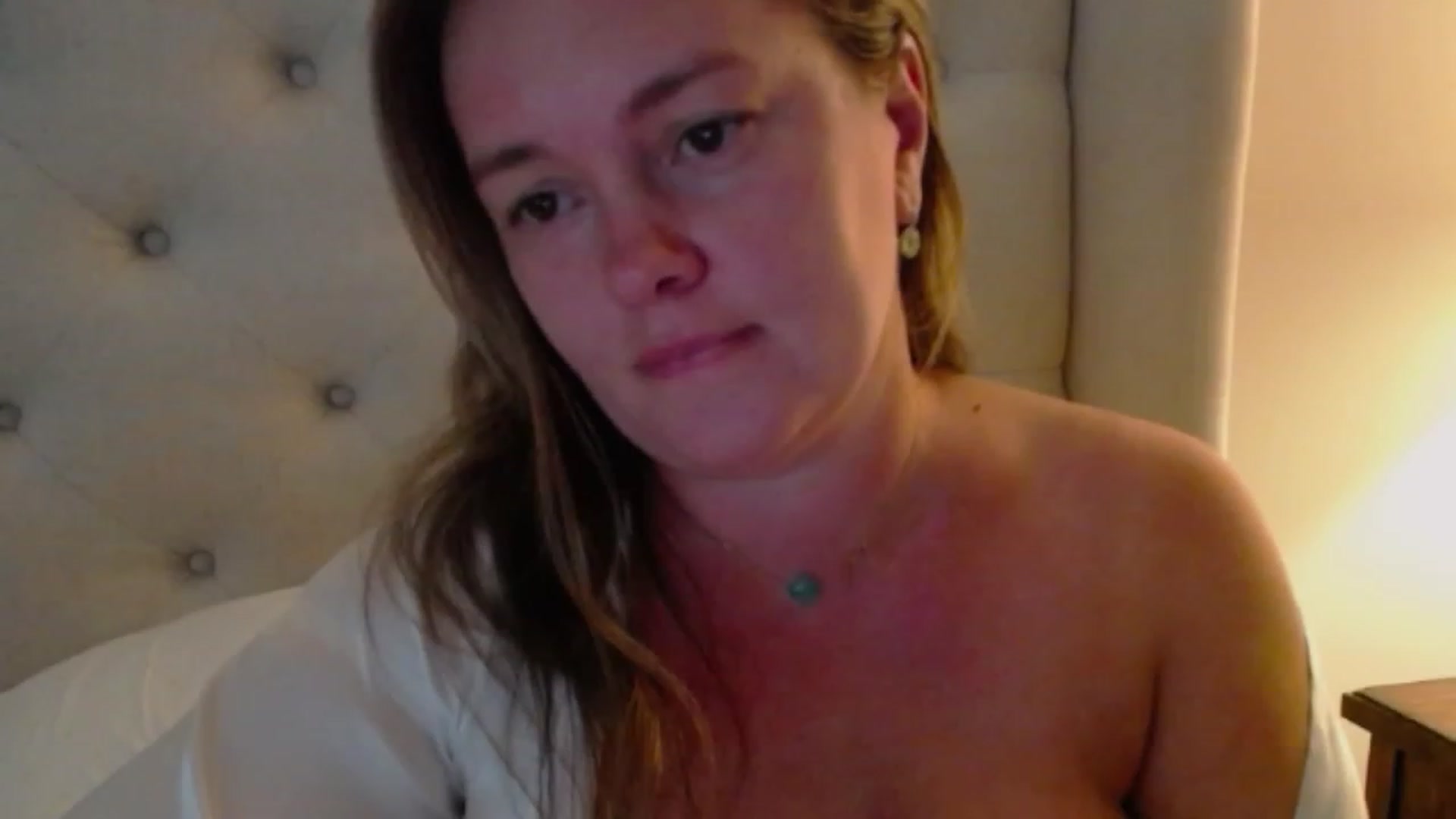Gallery image thumbnail from J0llye's myfreecams stream on, 08/10/2023, 20:32 image 10 of 20
