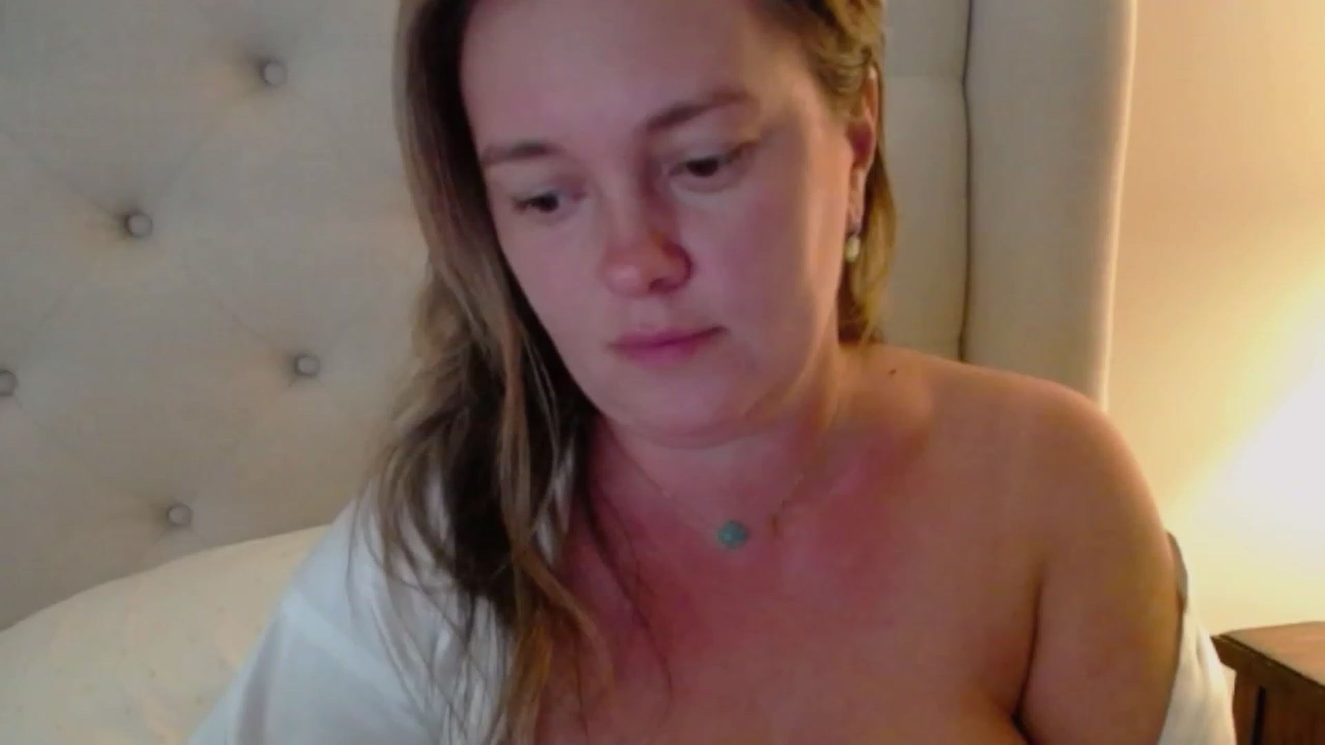 Gallery image thumbnail from J0llye's myfreecams stream on, 08/10/2023, 20:32 image 9 of 20