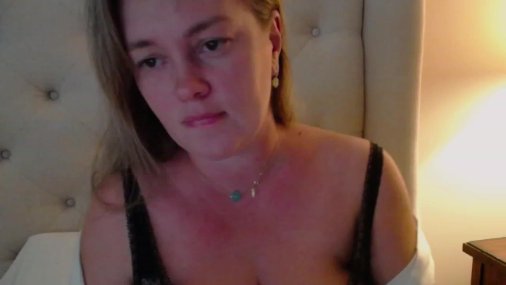 Gallery image thumbnail from J0llye's myfreecams stream on, 08/12/2023, 20:06 image 2 of 20