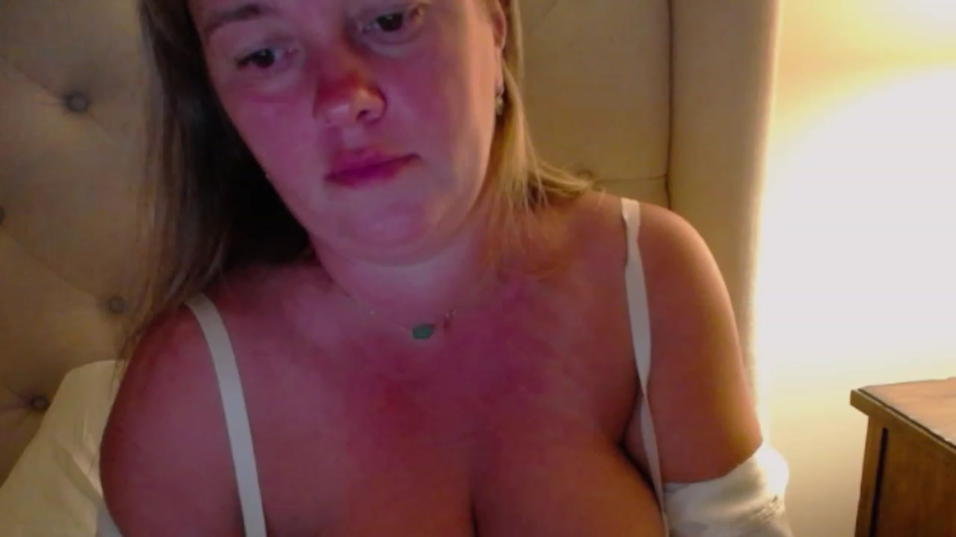 Gallery image thumbnail from J0llye's myfreecams stream on, 08/21/2023, 03:31 image 17 of 20