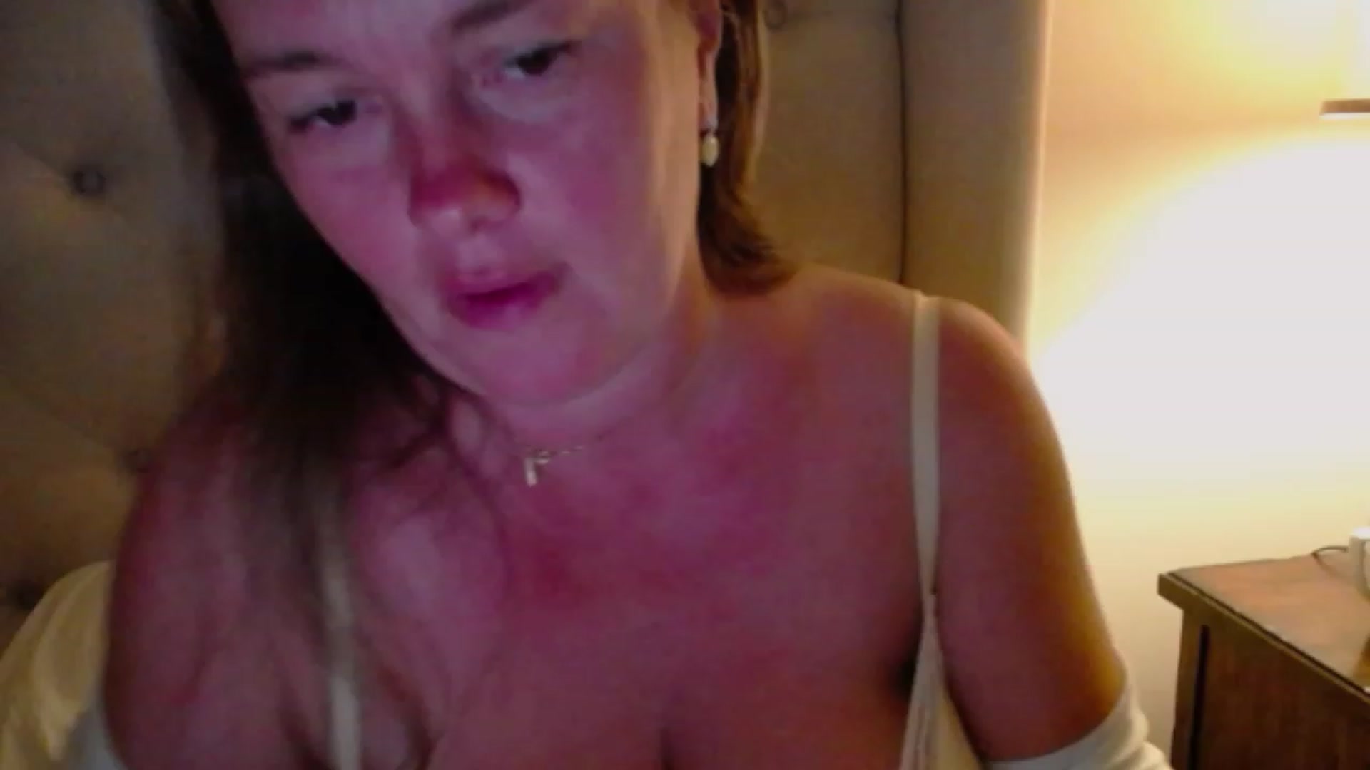 Gallery image thumbnail from J0llye's myfreecams stream on, 08/22/2023, 04:15 image 5 of 20