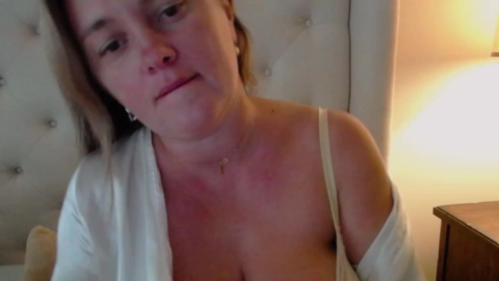 Gallery image thumbnail from J0llye's myfreecams stream on, 08/23/2023, 19:10 image 1 of 20