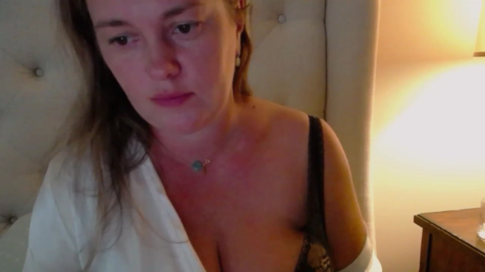 Gallery image thumbnail from J0llye's myfreecams stream on, 08/24/2023, 19:37 image 6 of 20